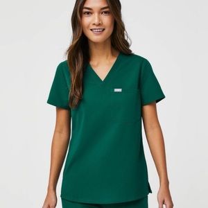 Figs Hunter Green Small Catarina One Pocket Scrub Top